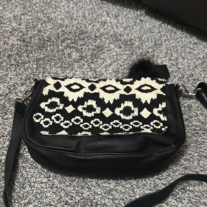 Thirty-One Black and White Geometric Crossbody Bag